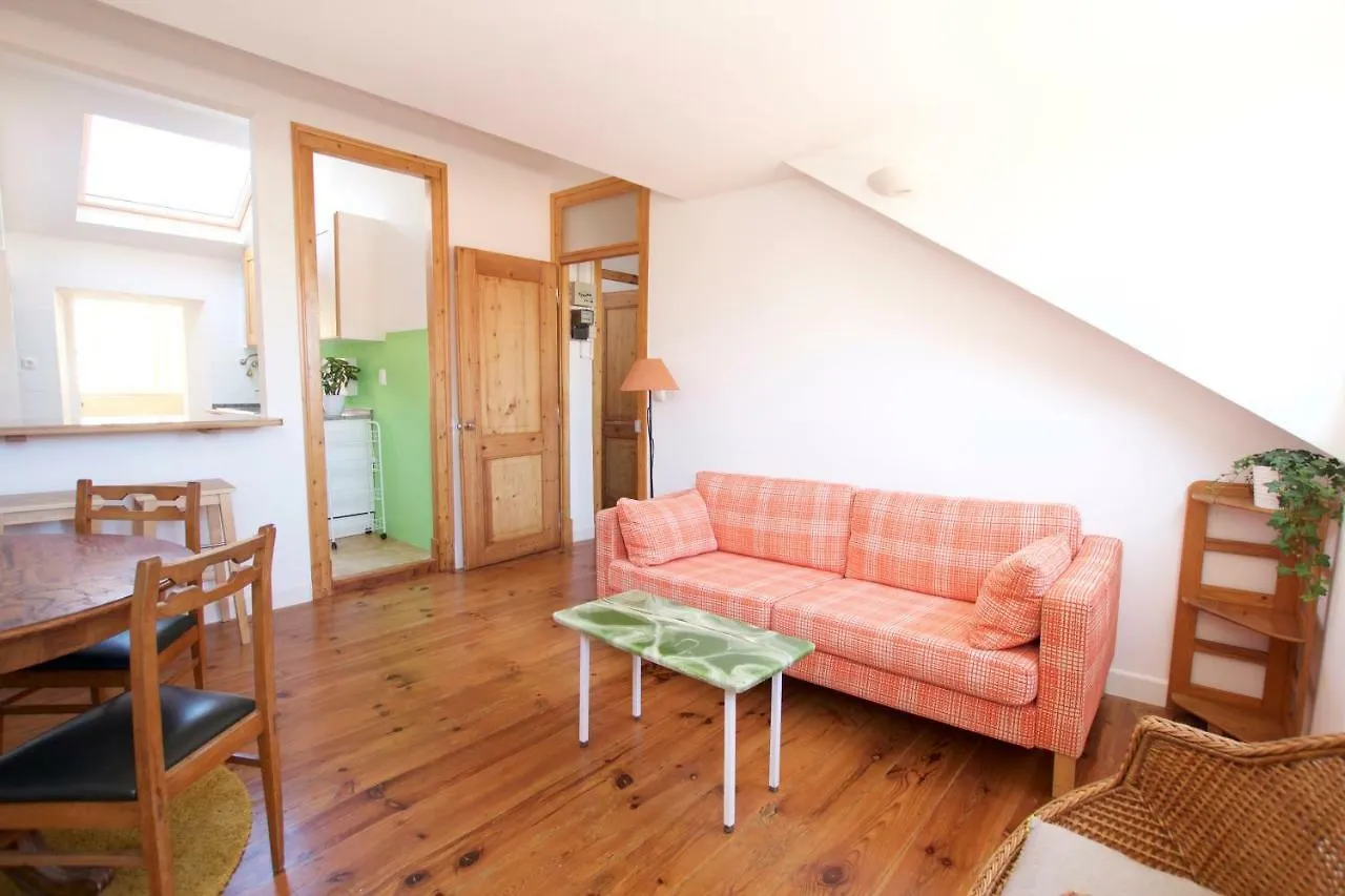 Castelinhos Apartment location